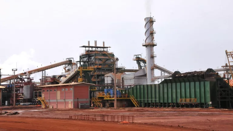 Usina Rio Dourado, da SJC Bioenergia, com capacidade de produção anual de 220 milhões de litros de etanol, hidratado e anidro (Foto Lailson Damasio/Flicker Marconi Perillo)