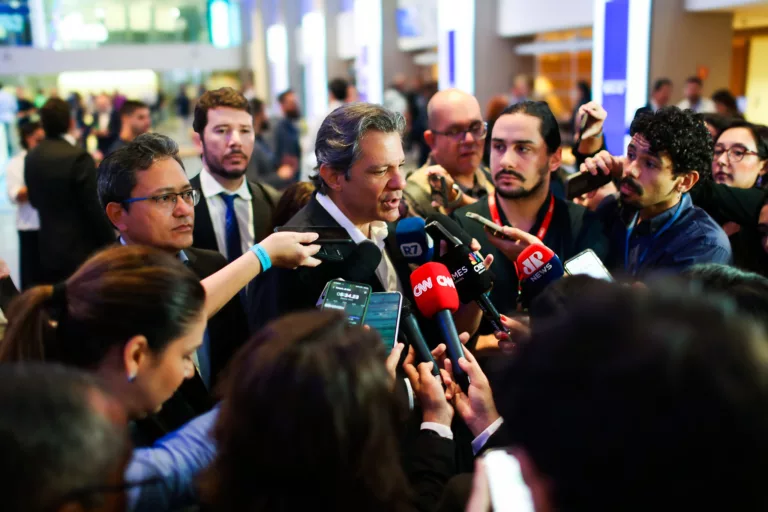 Ministro Fernando Haddad na sede da B3, em São Paulo. Foto: Kelly Fersan/Ministério da Fazenda